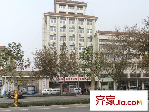 南益名泉春曉北行約100米客運(yùn)中心