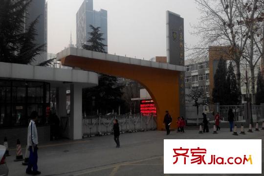 山師北街8號(hào)院山東師范大學(xué)附屬中學(xué)