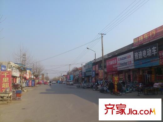 彩虹湖周邊春意路商業(yè)街