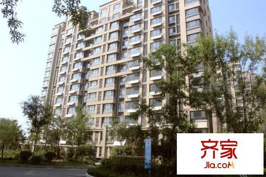 彩虹湖小區(qū)樓座外立面（2015-9-7）