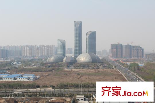 夢(mèng)世界LOMO中心北行約200米省會(huì)大劇院