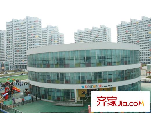 陽光100國際新城社區(qū)內部雅思貝爾幼兒園