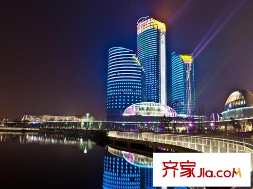 榮寶御園南行約50米省會(huì)大劇院