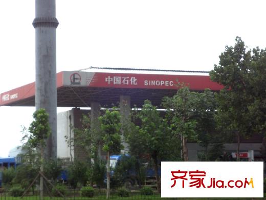 恒大城加油站