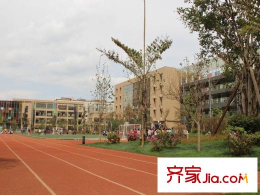 西府景苑周邊配套--跑道