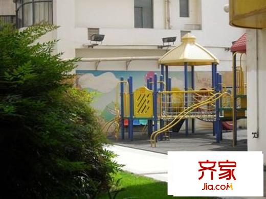南屏?xí)r代外景圖 