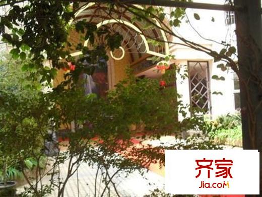 南屏?xí)r代外景圖 