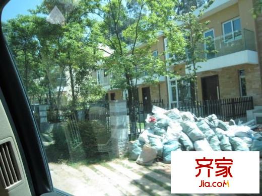 世博生態(tài)城別墅外景圖 
