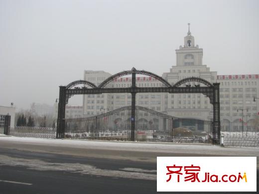 盛世財富公館配套圖西側(cè) 商業(yè)大學(xué)（2010.12.22）