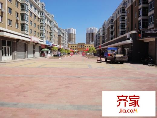 北岸上筑外景圖小區(qū)內(nèi)部配套實景圖（2012-7-6）
