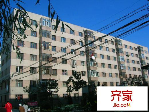 女子監(jiān)獄家屬樓外景圖 