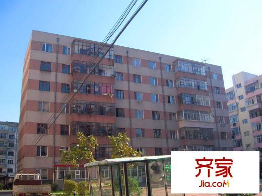 女子監(jiān)獄家屬樓外景圖 
