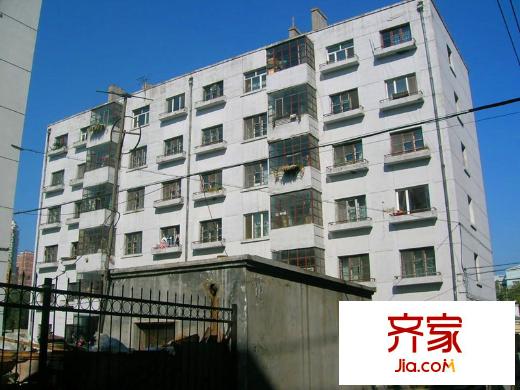 女子監(jiān)獄家屬樓外景圖 