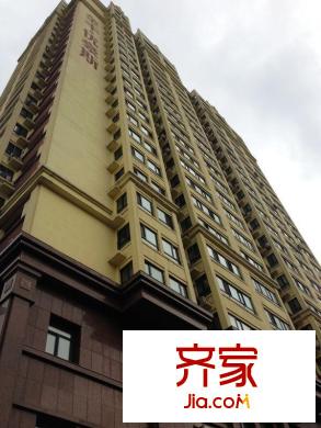 金豐優(yōu)豪斯小區(qū)實(shí)景圖項(xiàng)目仰視拍攝（2014.05.14）