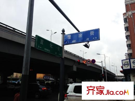 金豐優(yōu)豪斯小區(qū)配套圖項(xiàng)目街拍標(biāo)志（2014.05.14）