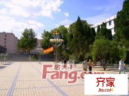 隆慶河畔家園外景圖
