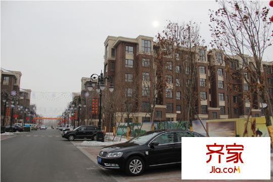 華遠龍灣實景圖項目院區(qū)地上停車位（2015-02-15）