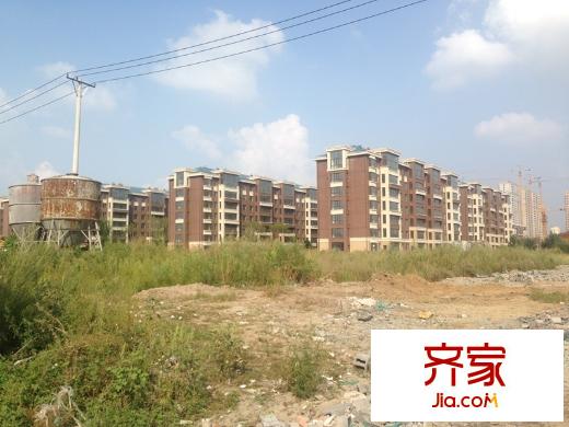 華遠龍灣外景圖小區(qū)遠景圖（2014.08.23）