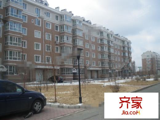 黑建筑家屬樓外景圖2