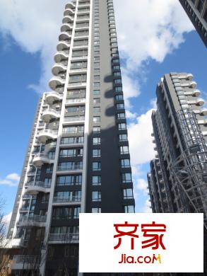 富達(dá)藍(lán)山實(shí)景圖樓體側(cè)面（2013-04-27）
