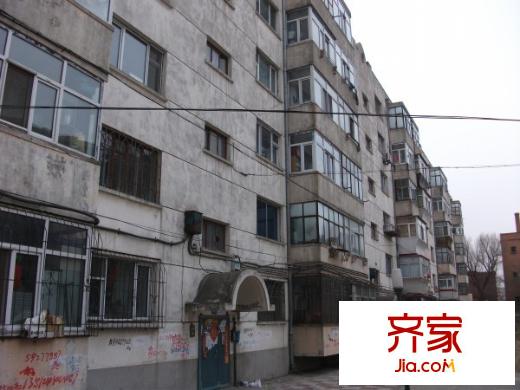 經濟干部管理學院家屬樓外景圖 