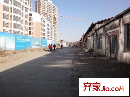 江尚逸品配套圖項目緊鄰的道路實景10-10-28