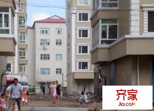 維也納河畔新城外景圖 