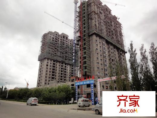 弘基世紀(jì)城實(shí)景圖高層封頂（2012-8-1）