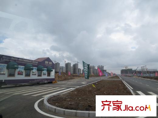 盛世香灣項(xiàng)目附近轉(zhuǎn)角路口（2014-05-19）