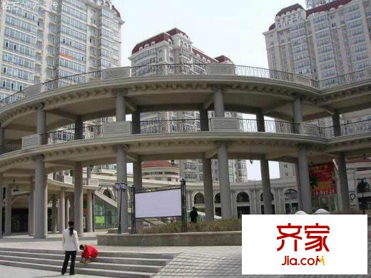 巴黎廣場(chǎng)住宅小區(qū)外景圖