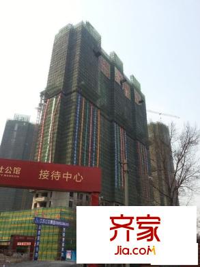 柒零捌零 城仕公館外景圖ABC棟封頂（2013-05-06）