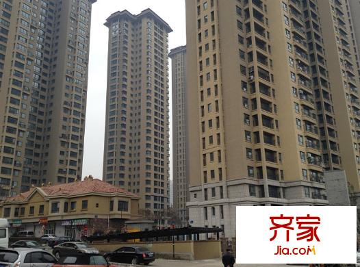 鳳凰灣實(shí)景圖小區(qū)樓層主體（2012.11.2）