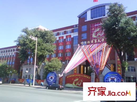 亞麻小區(qū)配套圖哈九中