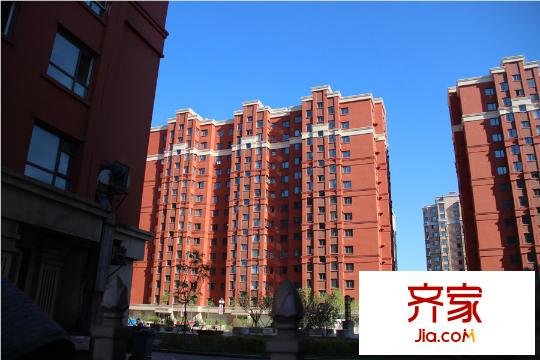 香悅藍天下高層近景（2015-05-29）