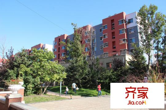 東都公元小區(qū)小高層外景（2015-10-13）