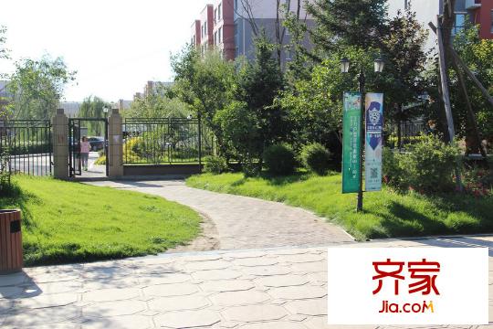 東都公元小區(qū)綠化外景（2015-10-13）