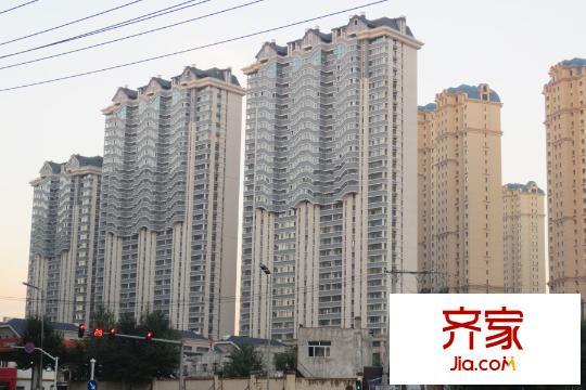 龍澤金水尚都小區(qū)高層遠景（2015-08-12）