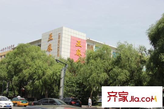 萬(wàn)象上東周邊亞麻商場(chǎng)（2015-07-30）