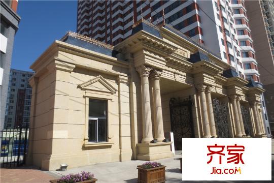 湘江悅項(xiàng)目進(jìn)門處（2015-10-3）