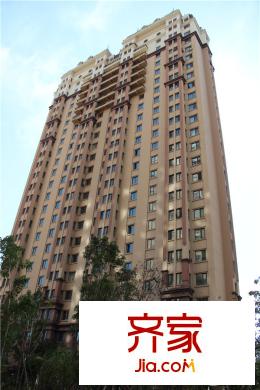 天悅項目高層仰拍圖（2015-10-21）