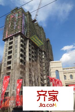 金色城邦售樓處一側高層（2015-06-04）