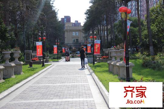 格蘭云天小區(qū)道路外景（2015-10-08）
