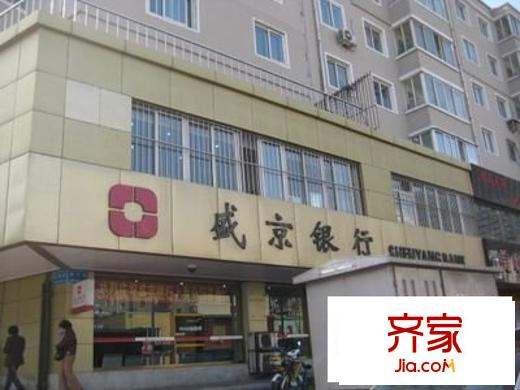 羅曼春天外景圖 
