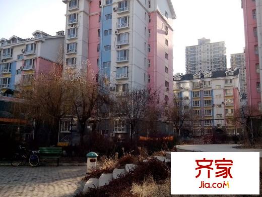 青年居易外景圖 