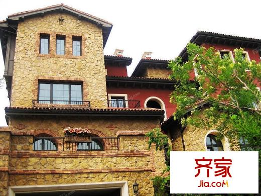 伴山湖園區(qū)內(nèi)部實景（2014-07-28）
