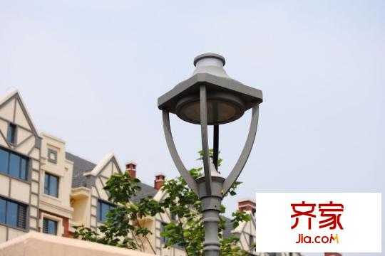 首開國風(fēng)潤城園區(qū)路燈(2013-7-30)