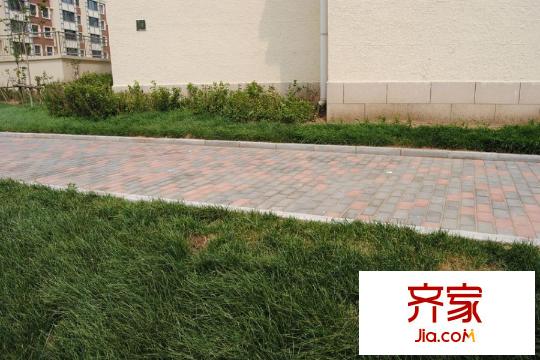 首開國風(fēng)潤城小路(2013-7-30)
