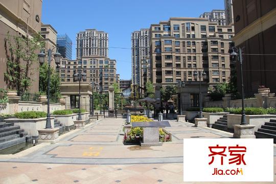 中海?盛京閣園區(qū)入口（2015-8-25）