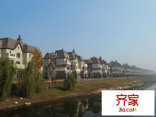 首創(chuàng)琥珀灣別墅實(shí)景(2013-11-22)