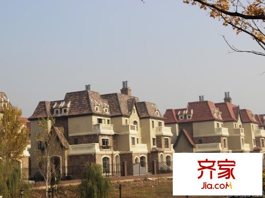 首創(chuàng)琥珀灣別墅外景（2013-10-31）